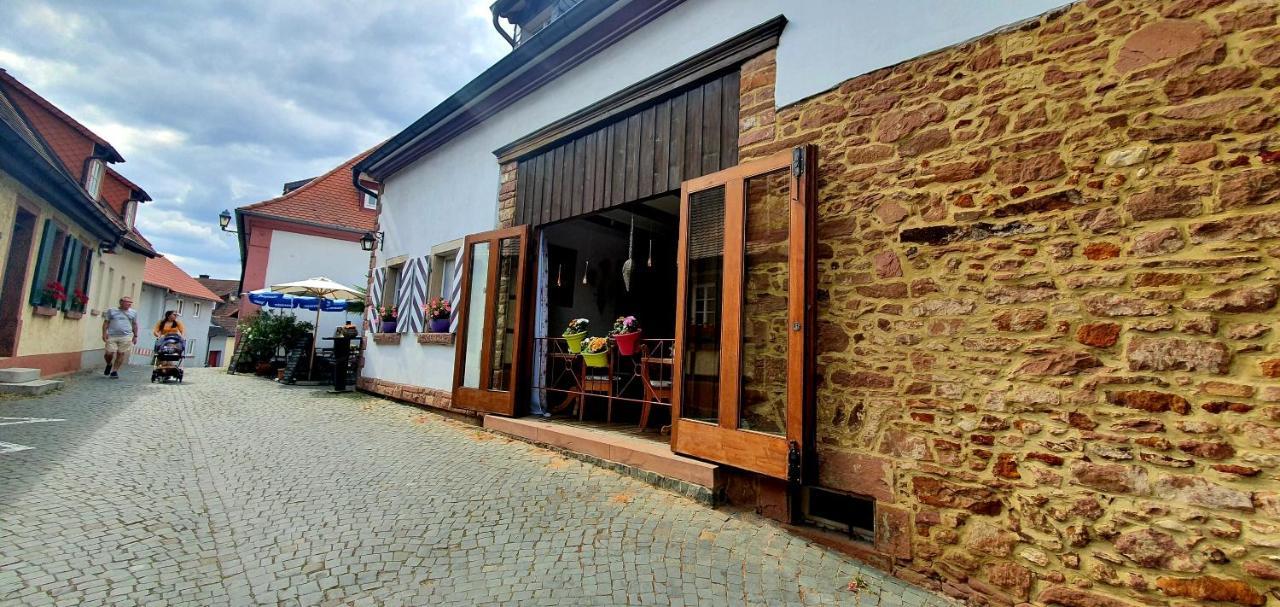 Landgasthaus "Zum Engel" Hotel Neuleiningen Exterior photo